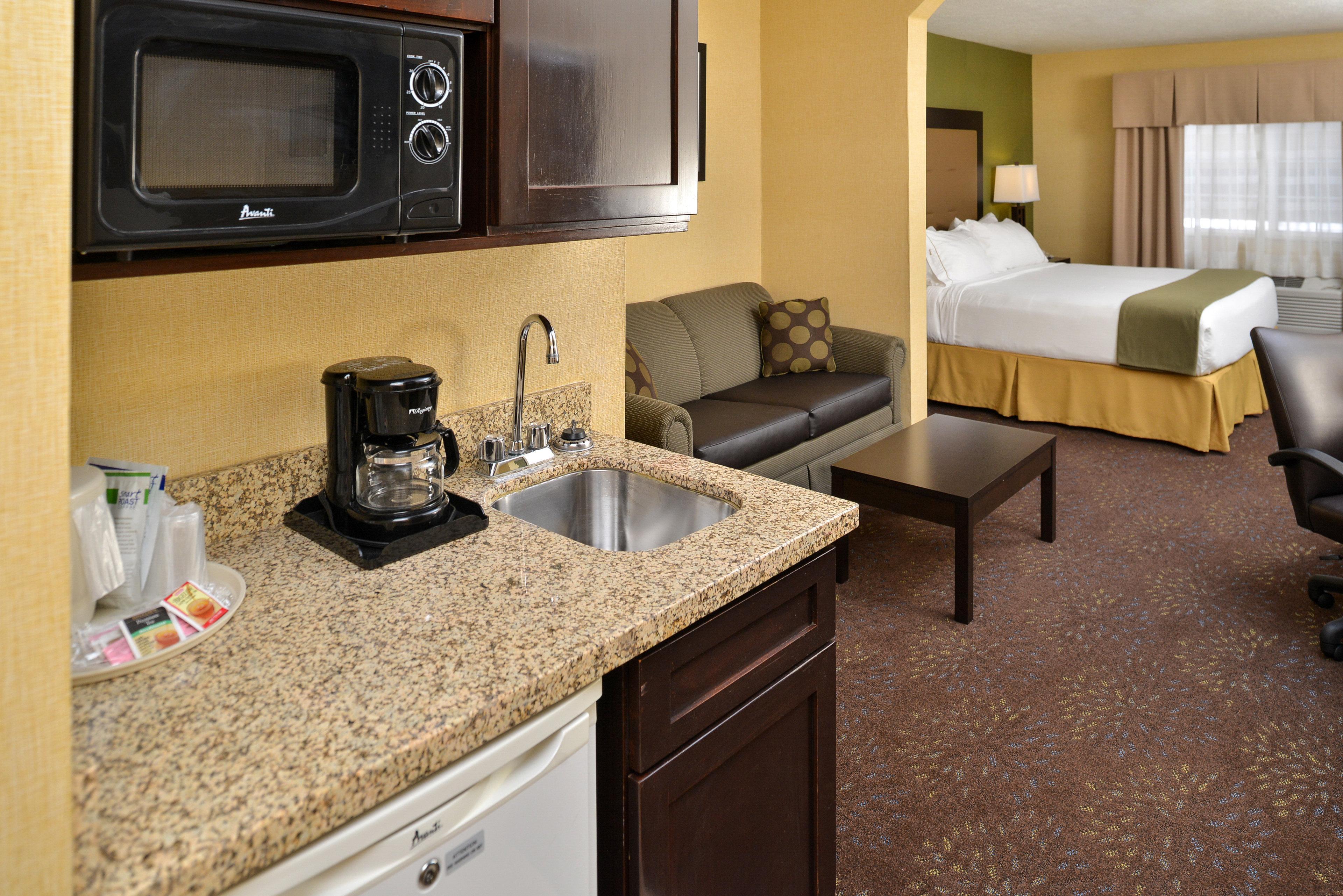 Holiday Inn Express Hotel & Suites Charlotte By Ihg Esterno foto
