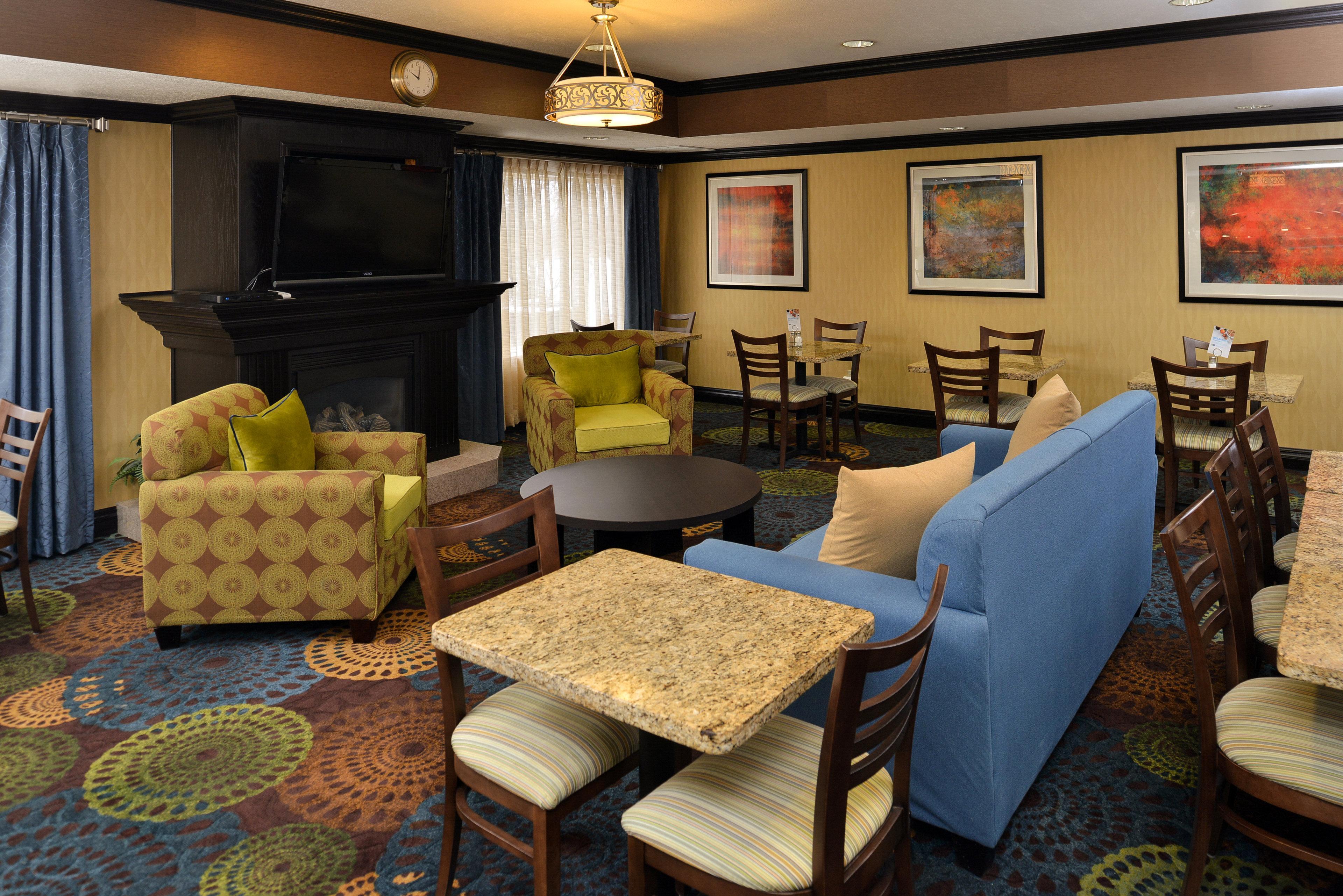 Holiday Inn Express Hotel & Suites Charlotte By Ihg Esterno foto
