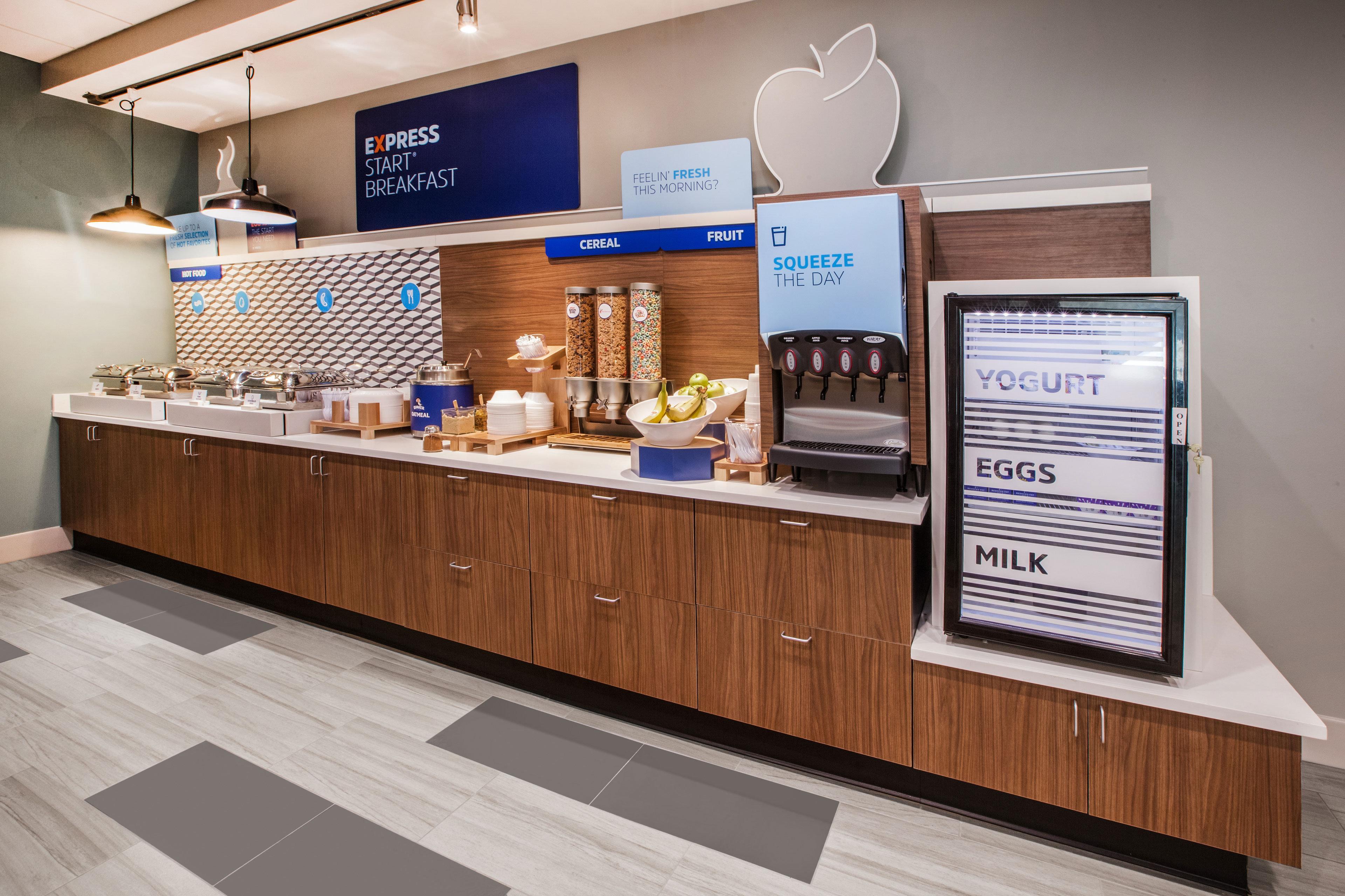 Holiday Inn Express Hotel & Suites Charlotte By Ihg Esterno foto