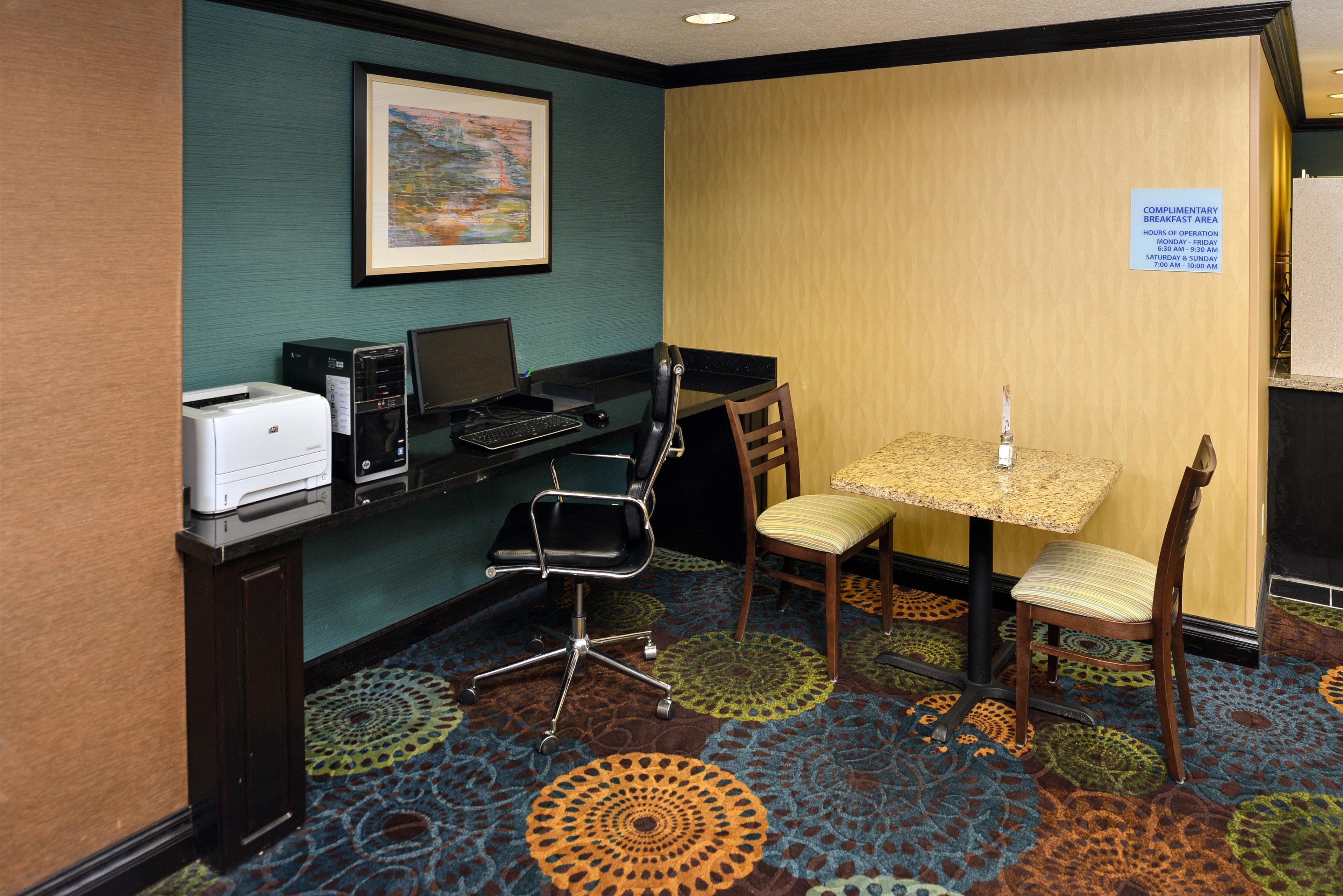 Holiday Inn Express Hotel & Suites Charlotte By Ihg Esterno foto