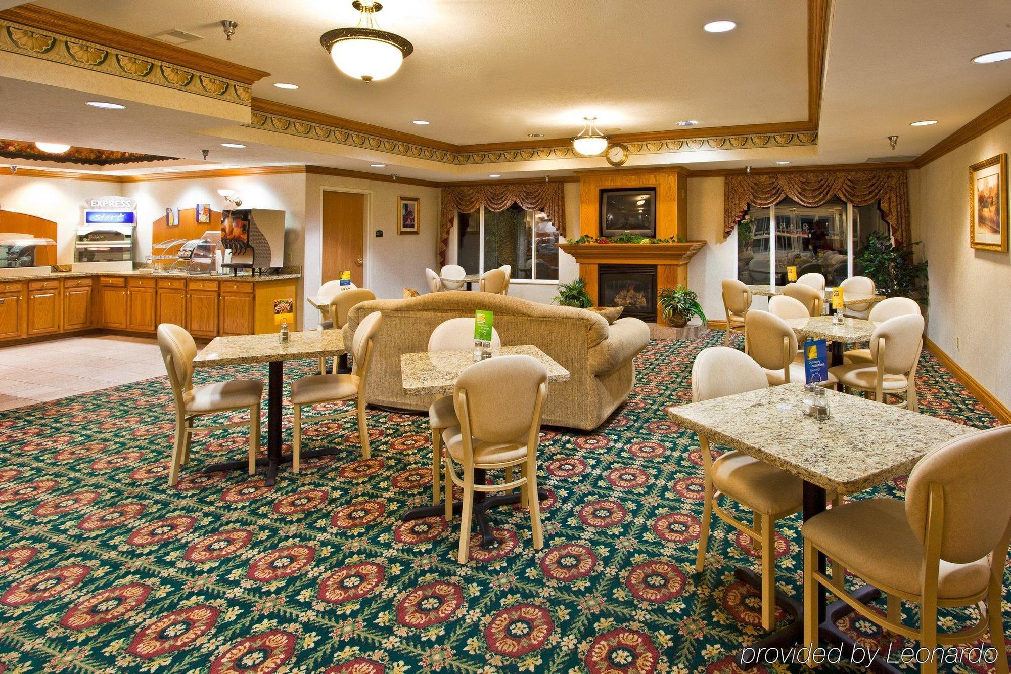 Holiday Inn Express Hotel & Suites Charlotte By Ihg Esterno foto